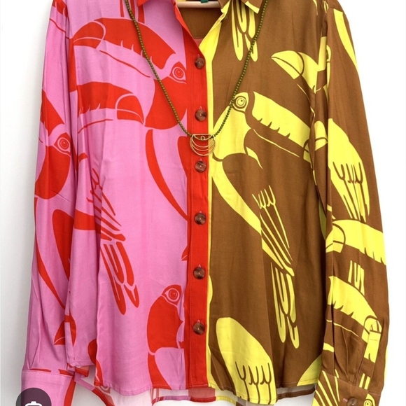 FARM Rio Toucans Mix Rainbow  Pink and Yellow Button Down Shirt Blouse Sz S - Picture 2 of 5